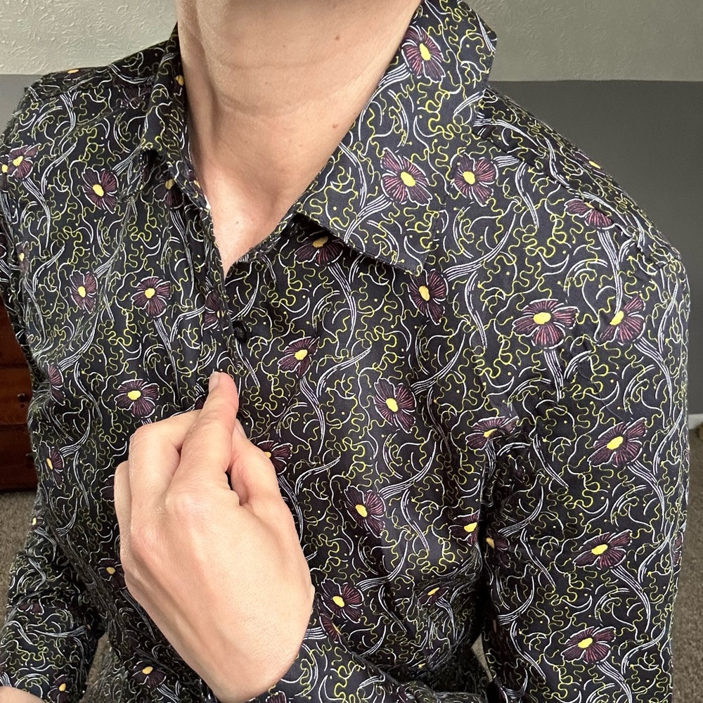 Brooks brothers like new satin shirt size 0P. Except condition